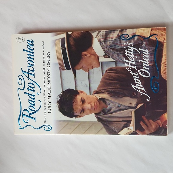 Vintage Road to Avonlea Books - Picture 4 of 10
